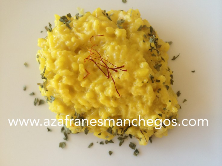 Risotto tres quesos al azafrán